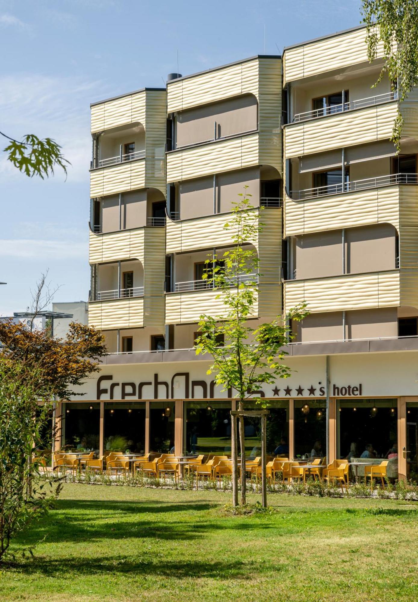 Hotel Frechdachs Bad Füssing Buitenkant foto