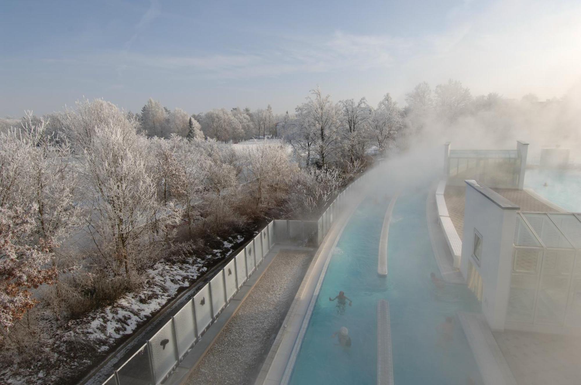 Hotel Frechdachs Bad Füssing Buitenkant foto
